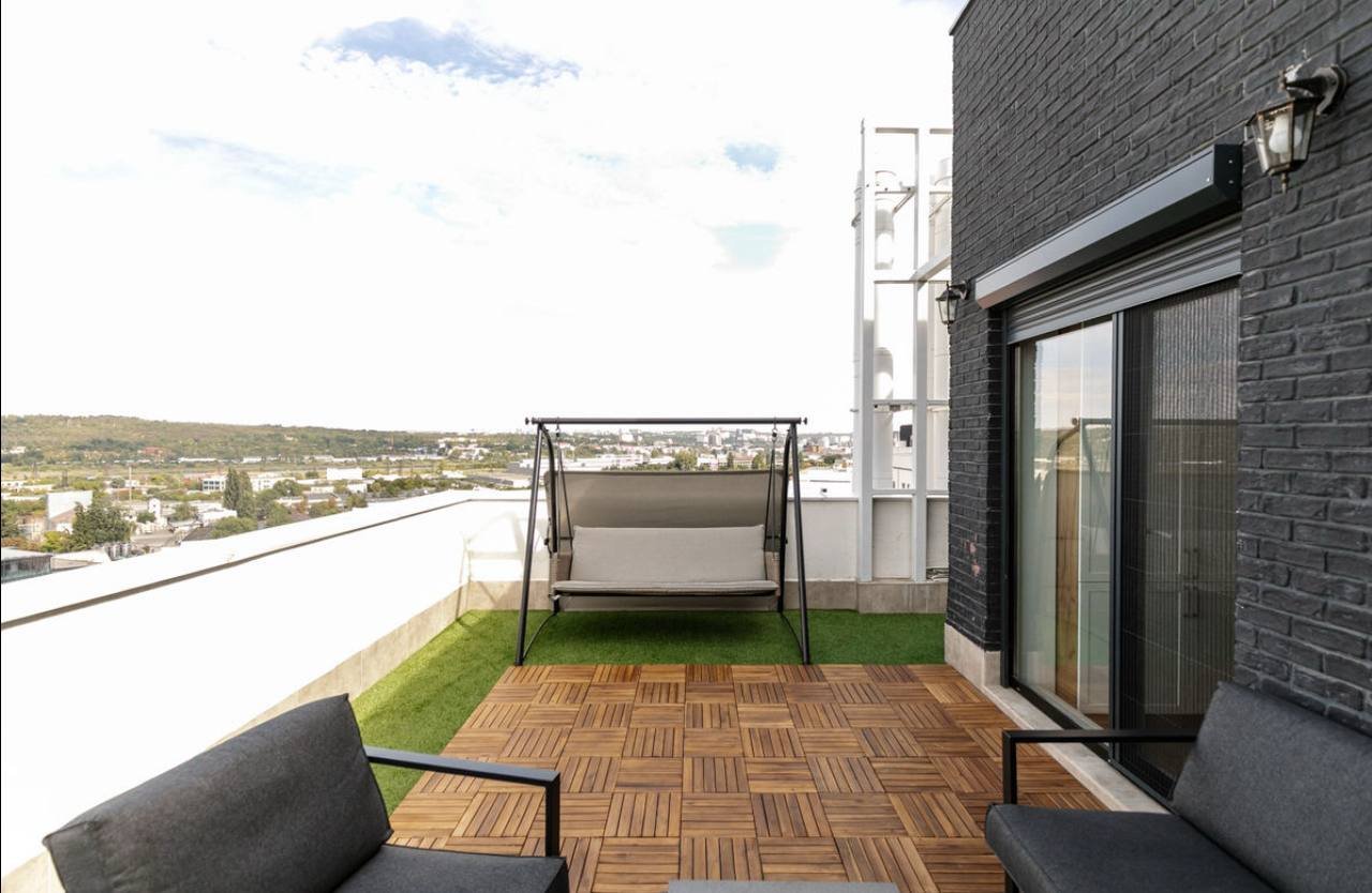 Penthouse Artima 93m Et 13 Reparat doua camere cu living