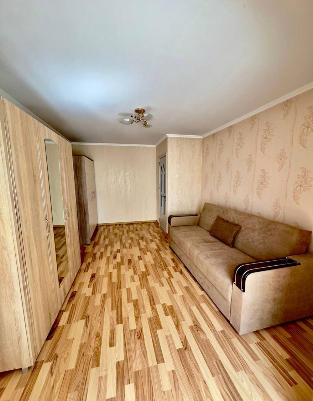 Apartament 1cam sect Riscani bl vechi 
