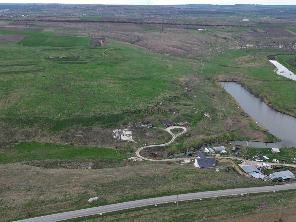 Teren 220Ha Orhei Poharniceni